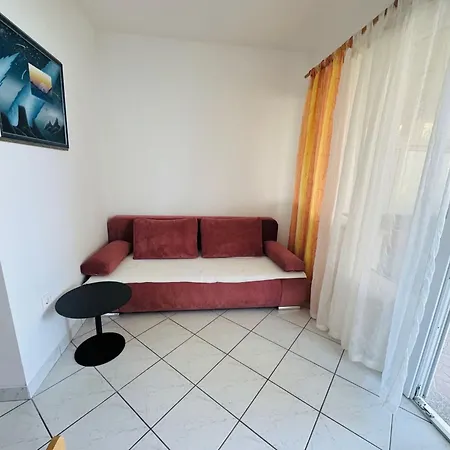 Fuer Drei Personen By Interhome Apartment Komarna