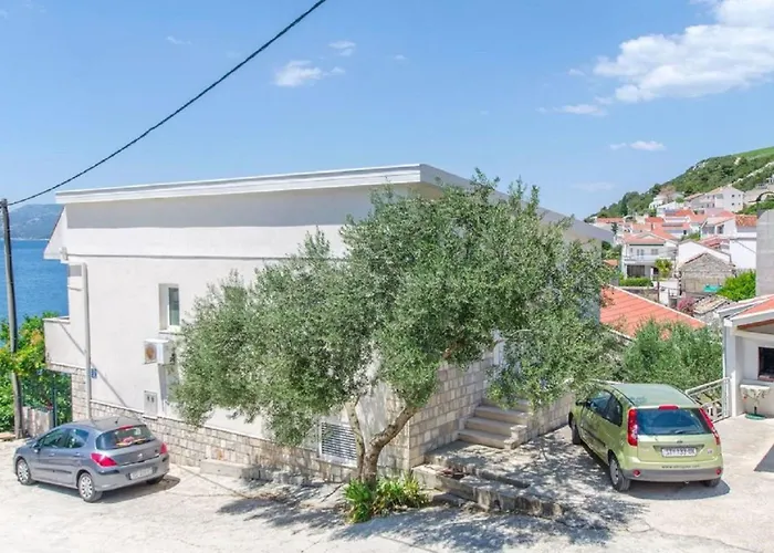 Fuer Drei Personen By Interhome * 科马尔纳