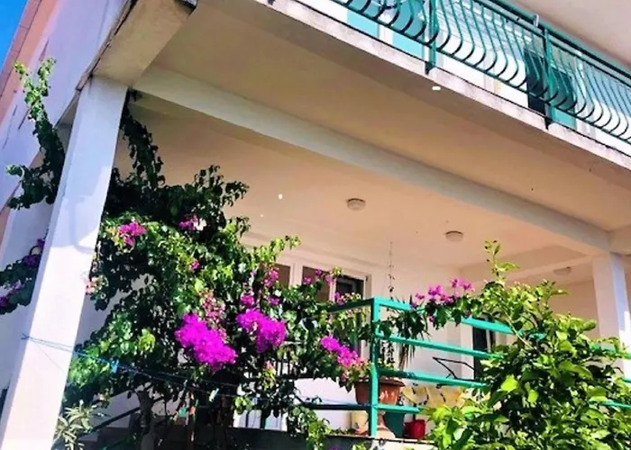 公寓 Fuer Drei Personen By Interhome 科马尔纳