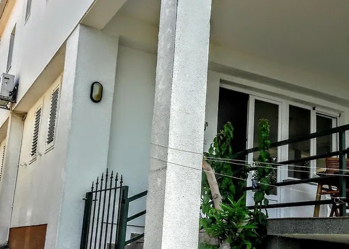 Fuer Drei Personen By Interhome 科马尔纳